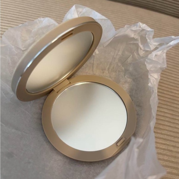 Dior Ivory Embroidered Compact - Picture 3 of 4